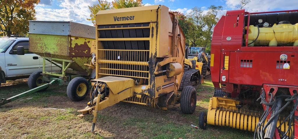 Vermeer 605J Round Baler