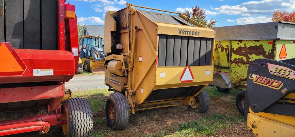 Vermeer 605J Round Baler