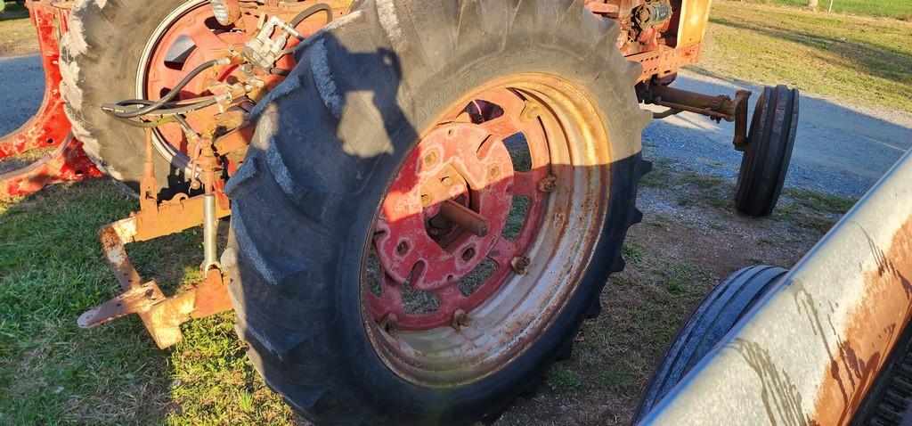 Farmall 460 Tractor (AS IS)
