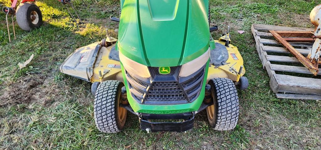 2015 John Deere X320 Riding Mower (RUNS)