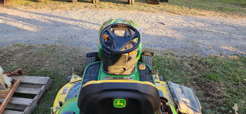 2015 John Deere X320 Riding Mower (RUNS)