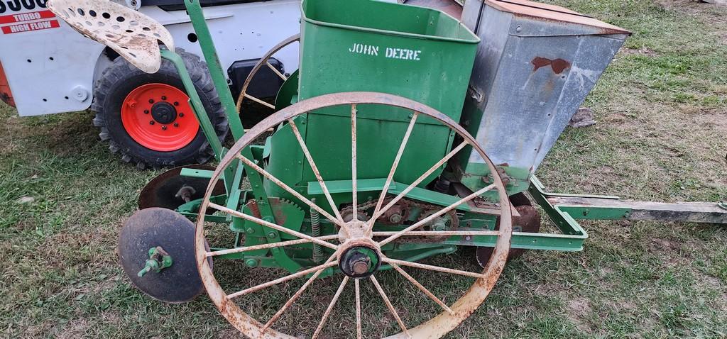 John Deere 1 Row Potato Planter