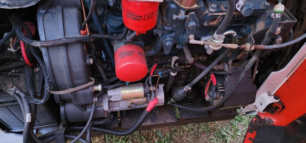2002 Bobcat S300 Skidloader (RUNS)