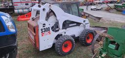 2002 Bobcat S300 Skidloader (RUNS)