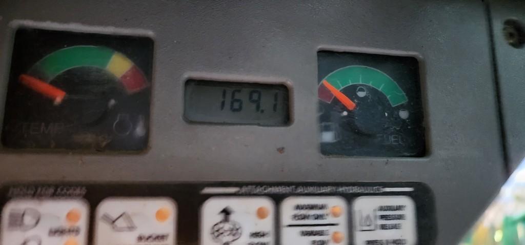 2002 Bobcat S300 Skidloader (RUNS)