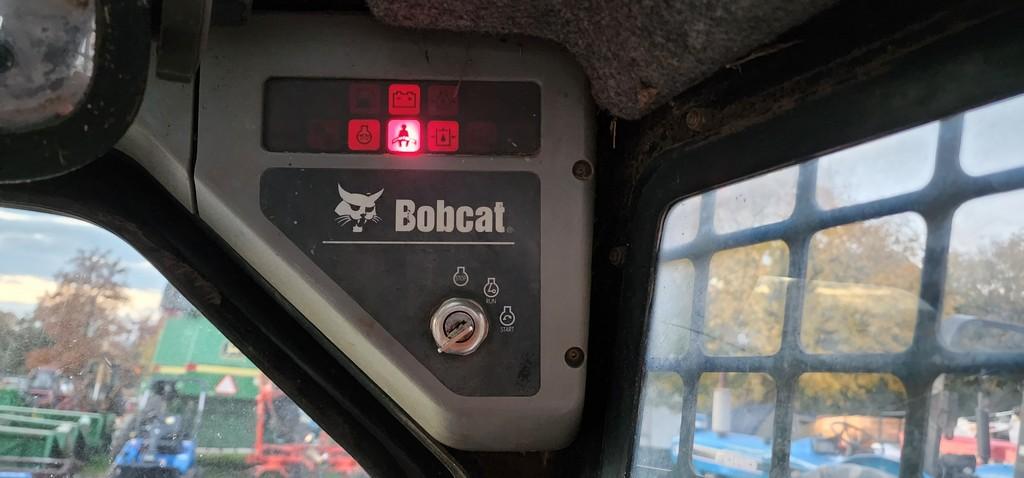 2002 Bobcat S300 Skidloader (RUNS)