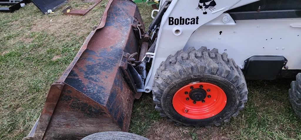 2002 Bobcat S300 Skidloader (RUNS)