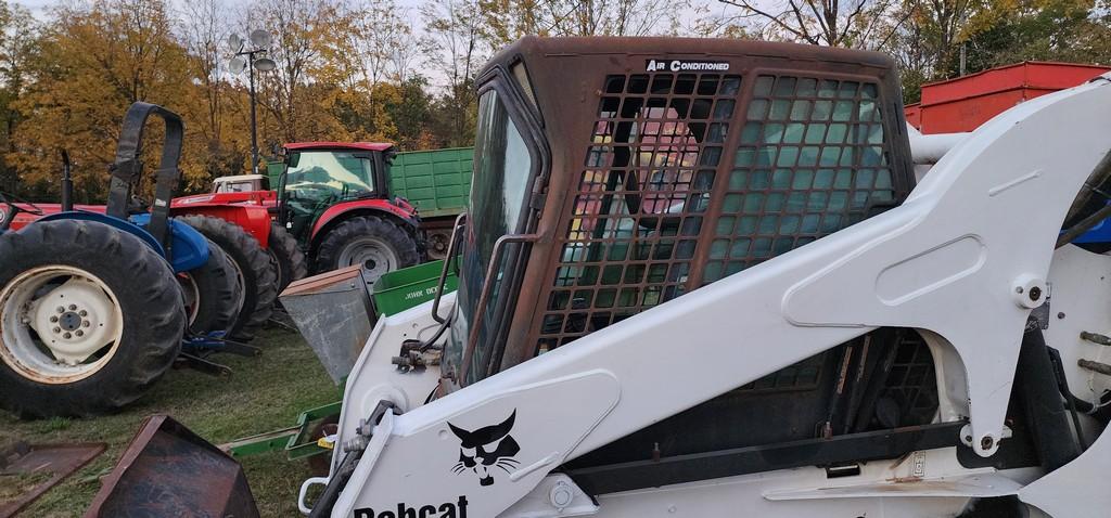 2002 Bobcat S300 Skidloader (RUNS)