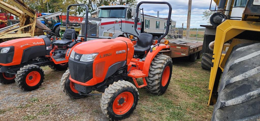 Kubota L3901 Compact Tractor (RUNS)(NO FACTORY WARRENTY)
