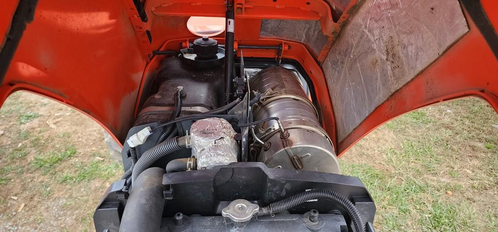 Kubota L3901 Compact Tractor (RUNS)(NO FACTORY WARRENTY)