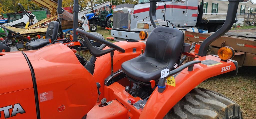 Kubota L3901 Compact Tractor (RUNS)(NO FACTORY WARRENTY)