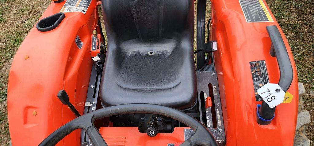 Kubota L3901 Compact Tractor (RUNS)(NO FACTORY WARRENTY)