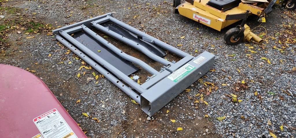 Like New LB Head Catch