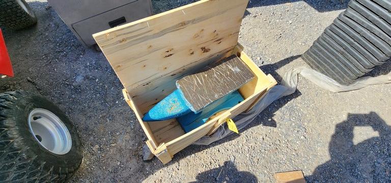 New 200 pound Cast Iron Anvil
