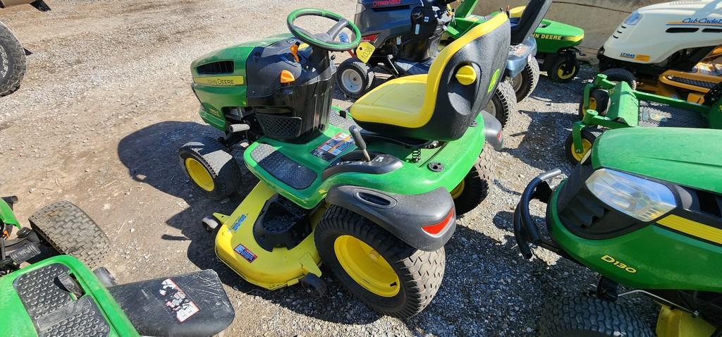 John Deere 190C Riding Mower (RUNS)(DEALER TRADE IN)