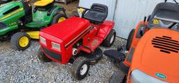 Red Riding Mower (RUNS)(DEALER TRADE IN)