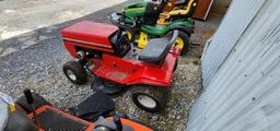 Red Riding Mower (RUNS)(DEALER TRADE IN)