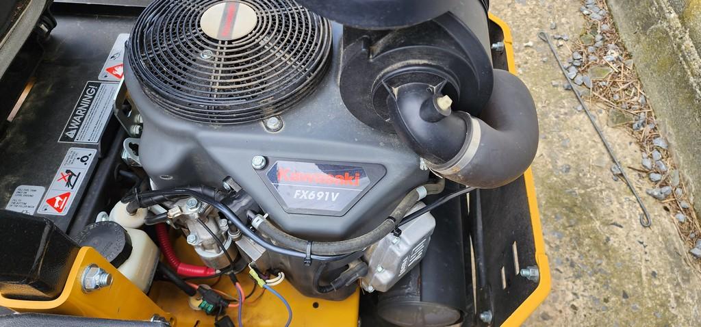 2021Hustler Fastrax SDX Zero turn Mower (RUNS)(DEALER TRADE IN)