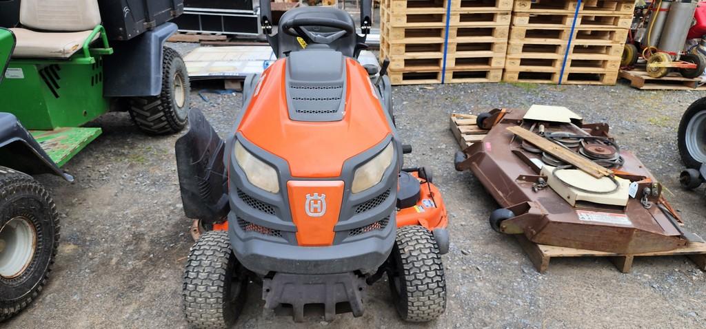 Husqvarna YTH24K48 Riding Mower (RUNS)