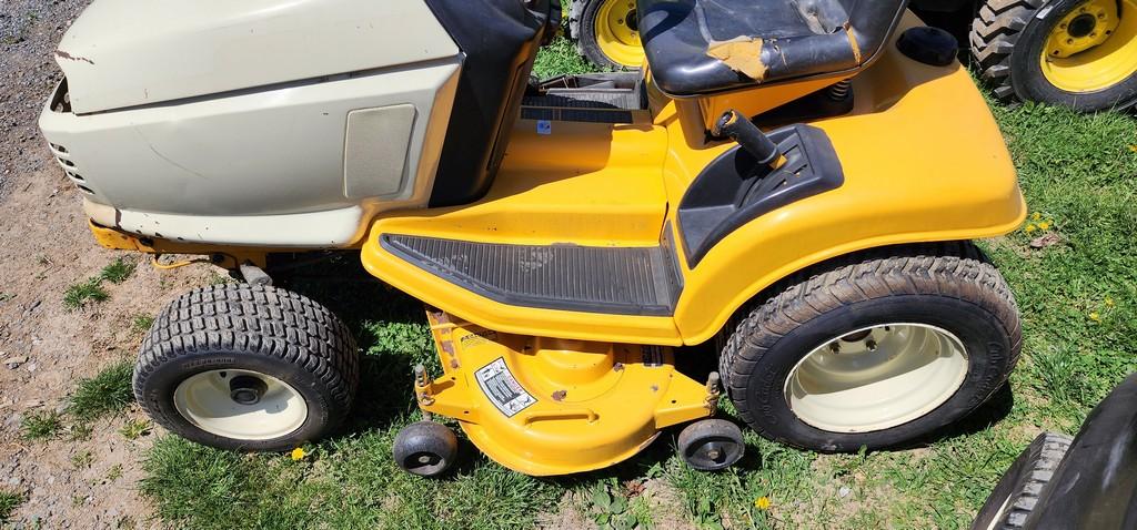 Cub Cadet HDS2165 Riding Mower (RUNS)