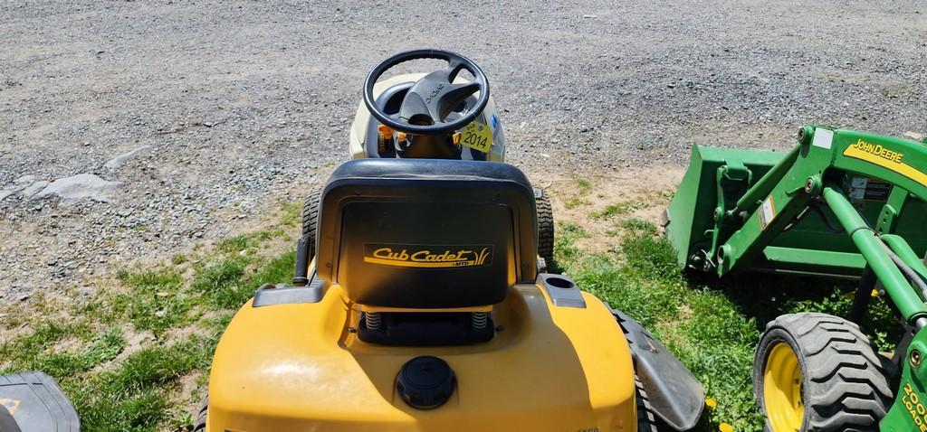 Cub Cadet HDS2165 Riding Mower (RUNS)