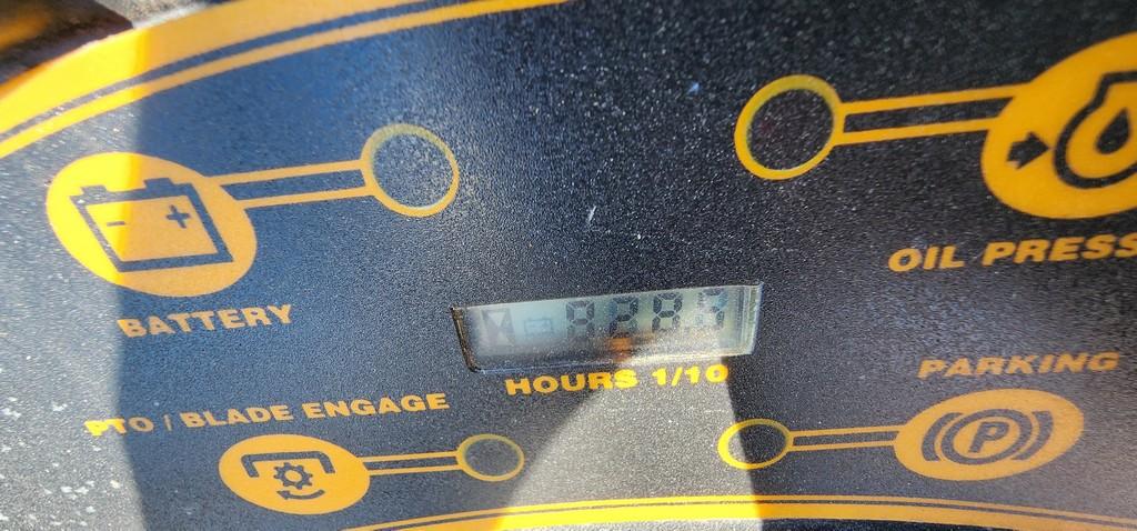 Cub Cadet LT1024 Riding Mower (RUNS)