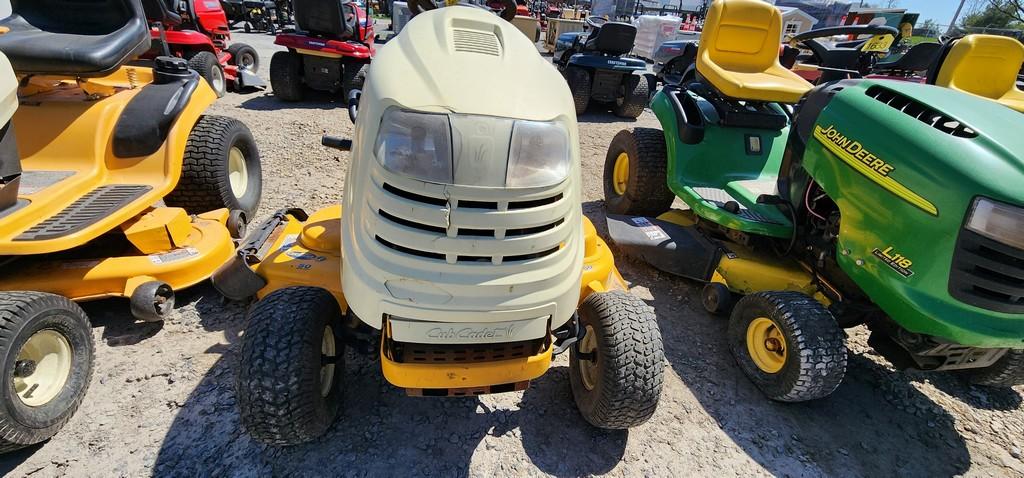 Cub Cadet LT1024 Riding Mower (RUNS)