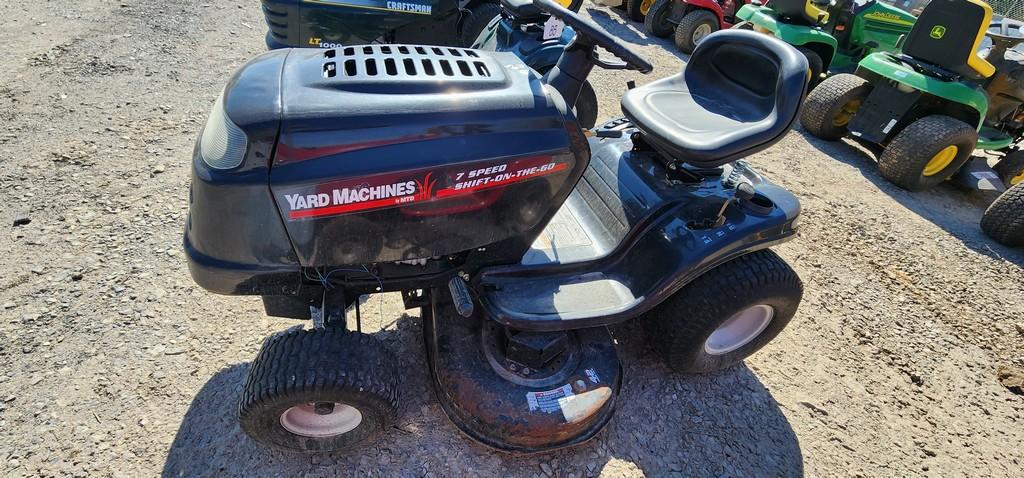 Yard Machine Riding Mower (RUNS)