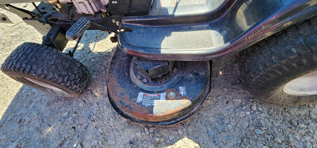 Yard Machine Riding Mower (RUNS)