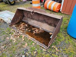 John Deere 5' Loader Bucket