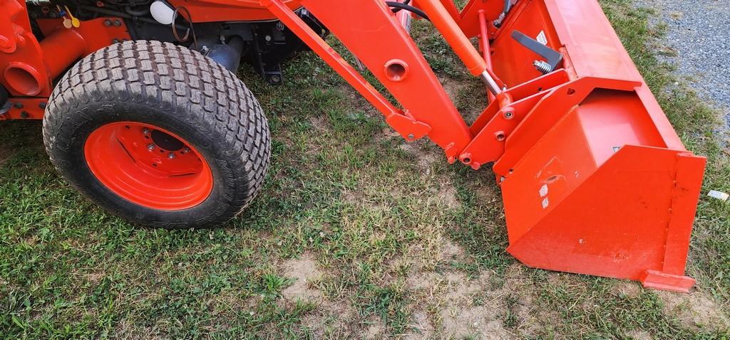 2021 Kubota L3560 Compact Loader Tractor (RIDE AND DRIVE) (LIKE NEW)
