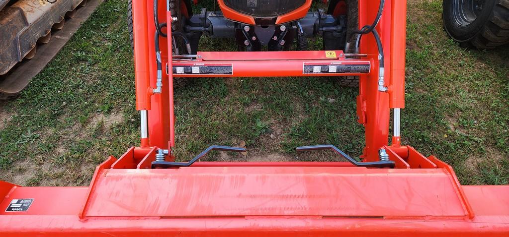2021 Kubota L3560 Compact Loader Tractor (RIDE AND DRIVE) (LIKE NEW)