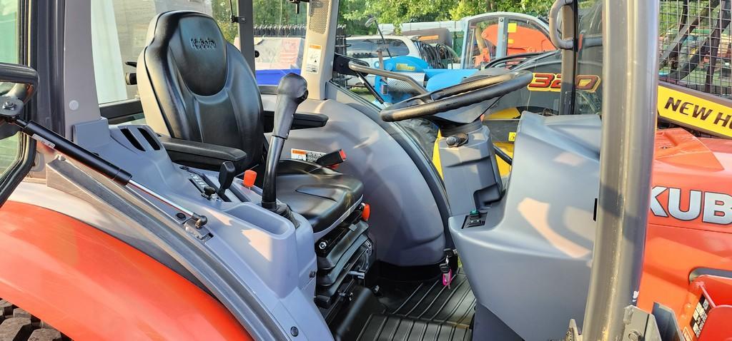 2021 Kubota L3560 Compact Loader Tractor (RIDE AND DRIVE) (LIKE NEW)