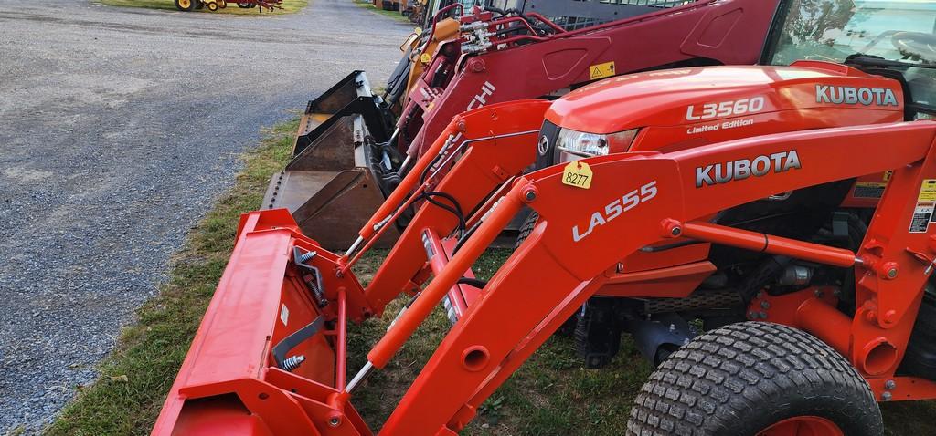 2021 Kubota L3560 Compact Loader Tractor (RIDE AND DRIVE) (LIKE NEW)