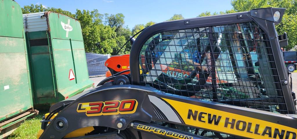 2022 New Holland L320 Skidloader (RIDE AND DRIVE) (LIKE NEW)