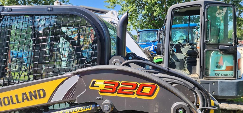 2022 New Holland L320 Skidloader (RIDE AND DRIVE) (LIKE NEW)