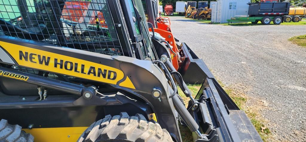 2022 New Holland L320 Skidloader (RIDE AND DRIVE) (LIKE NEW)