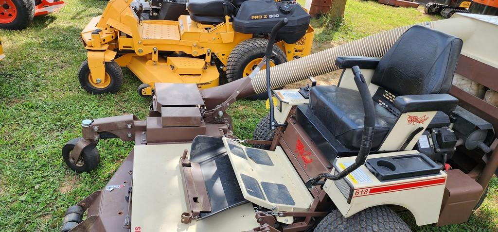 Grasshopper 618 Front Cut Mower w/Vac System (RUNS)(DEALER TRADE IN)