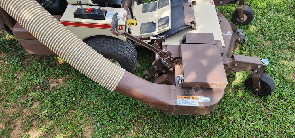 Grasshopper 618 Front Cut Mower w/Vac System (RUNS)(DEALER TRADE IN)