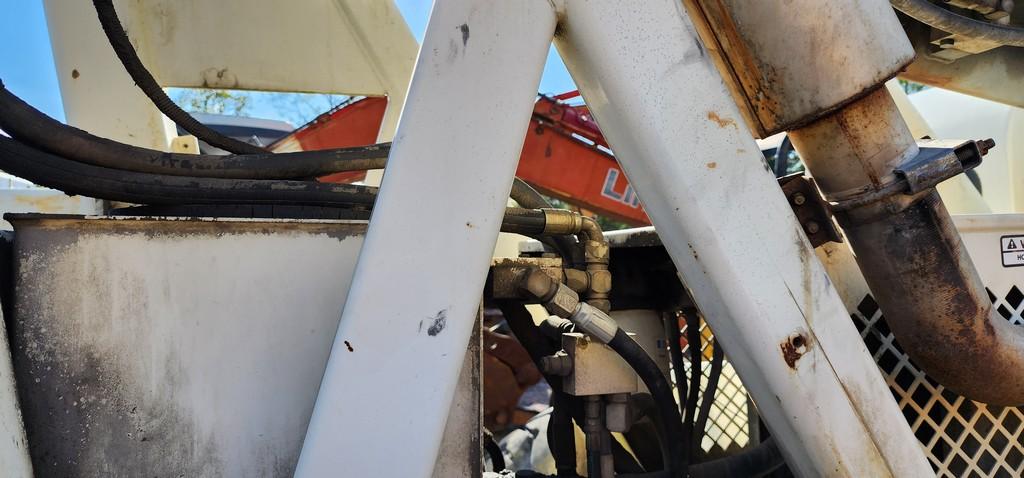 Terex SS-842C Telehandler (RUNS) (AS IS)