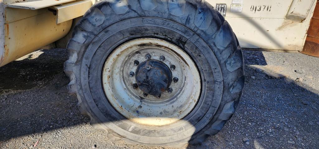 Terex SS-842C Telehandler (RUNS) (AS IS)