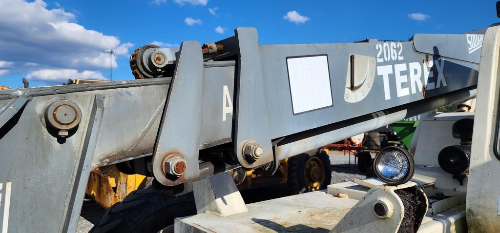 Terex SS-842C Telehandler (RUNS) (AS IS)