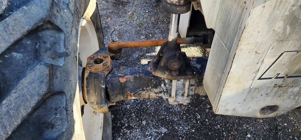 Terex SS-842C Telehandler (RUNS) (AS IS)