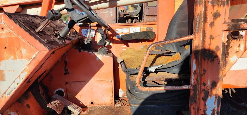 SkyTrak B8042 Telehandler (RUNS) (AS IS)