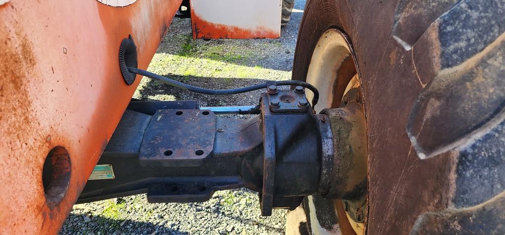 SkyTrak B8042 Telehandler (RUNS) (AS IS)