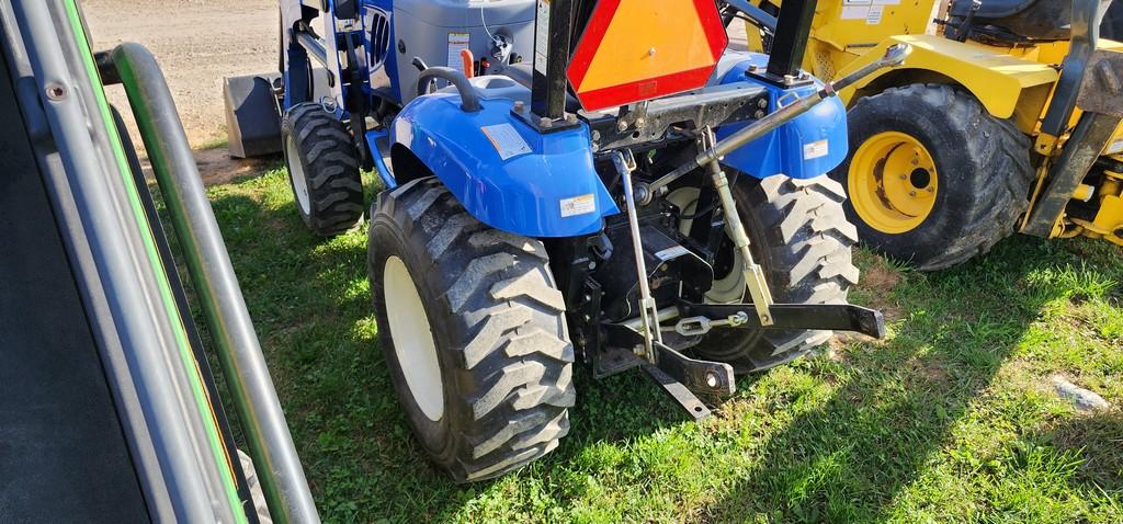 2014 New Holland 24 Tractor W/Loader (RIDE AND DRIVE)