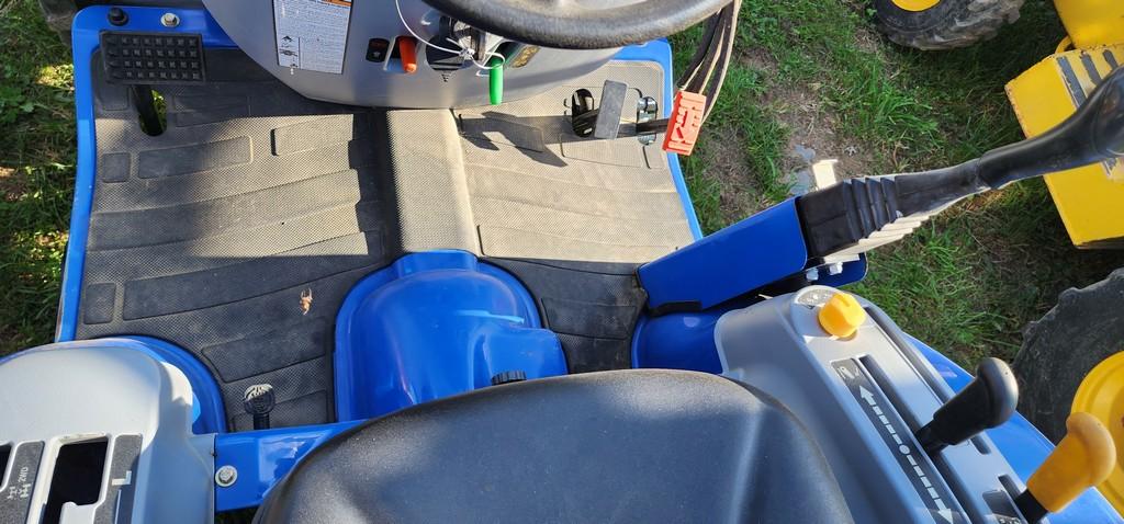 2014 New Holland 24 Tractor W/Loader (RIDE AND DRIVE)