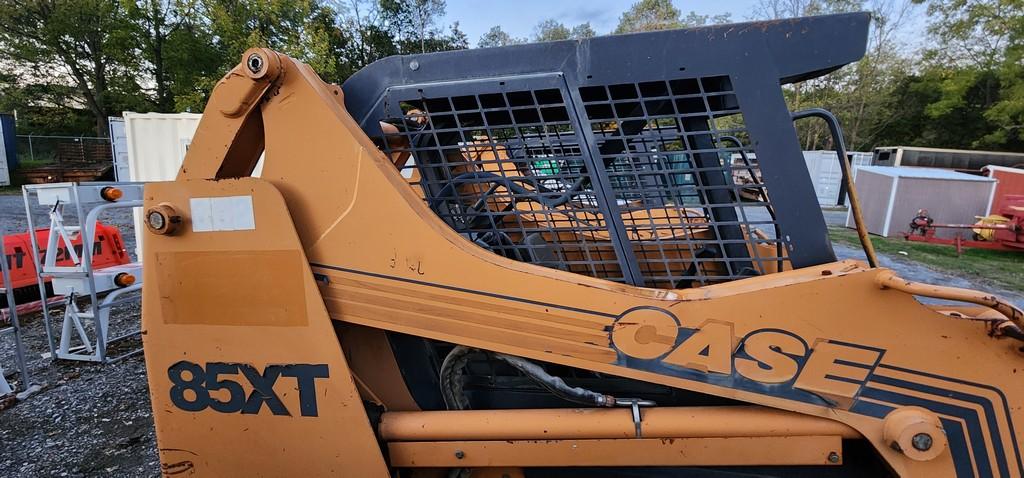 2000 Case 85XT Skidloader (RUNS)
