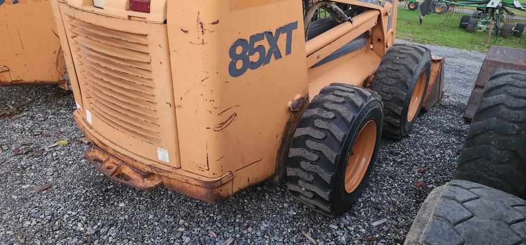 2000 Case 85XT Skidloader (RUNS)