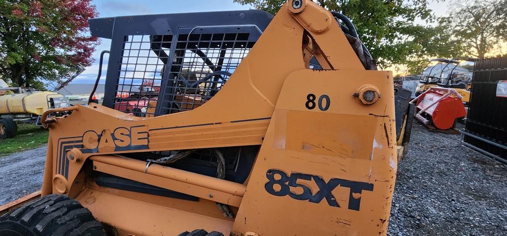 2000 Case 85XT Skidloader (RUNS)